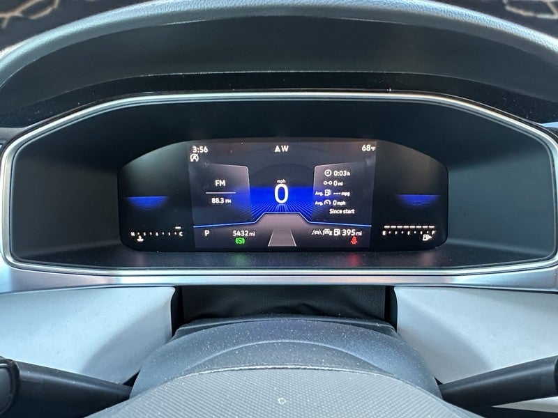 2025 Volkswagen Taos SE FWD