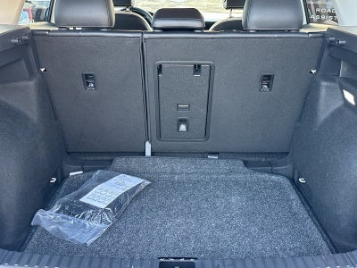 2025 Volkswagen Taos SE FWD