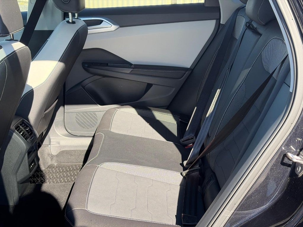 2026 Volkswagen Taos SE FWD
