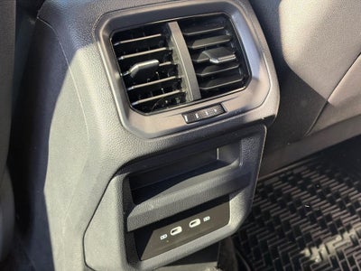 2026 Volkswagen Taos SE FWD