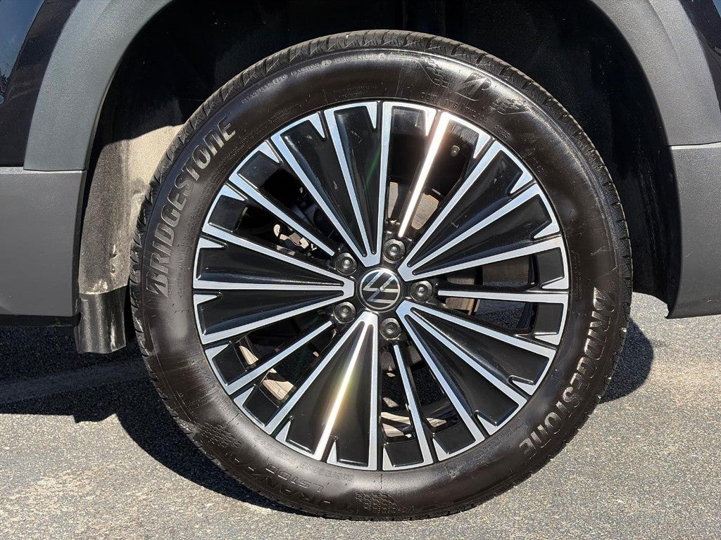 2026 Volkswagen Taos SE FWD
