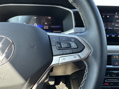 2025 Volkswagen Taos SE FWD