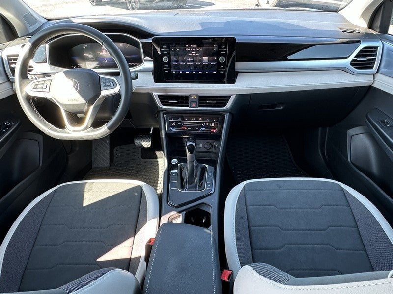 2025 Volkswagen Taos SE FWD