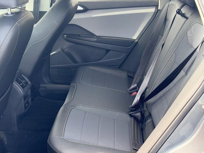 2023 Volkswagen Taos SE FWD