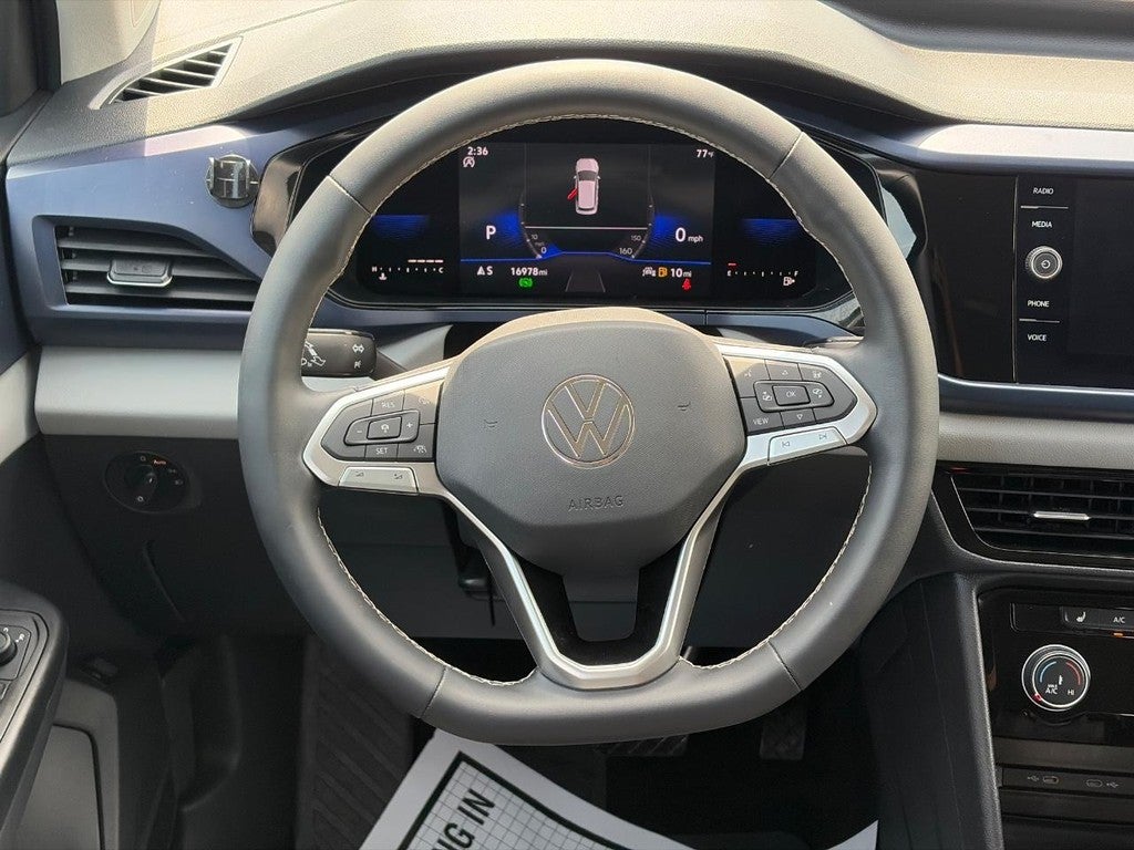 2023 Volkswagen Taos SE FWD