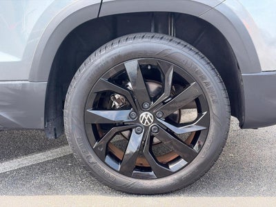 2023 Volkswagen Taos SE FWD