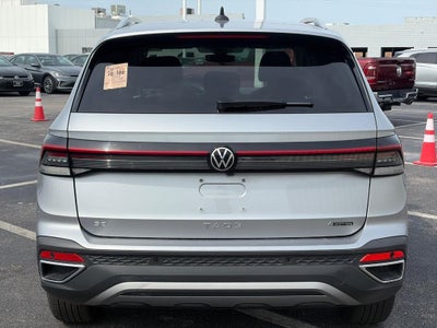 2025 Volkswagen Taos SE 4MOTION