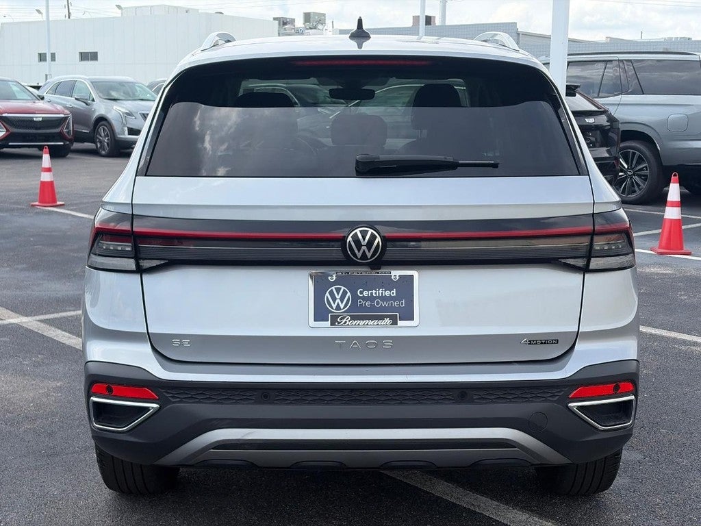 2025 Volkswagen Taos SE 4MOTION