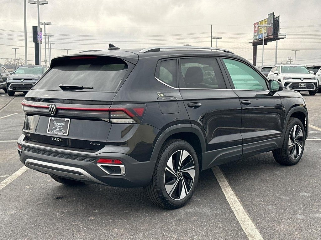 2025 Volkswagen Taos SE 4MOTION