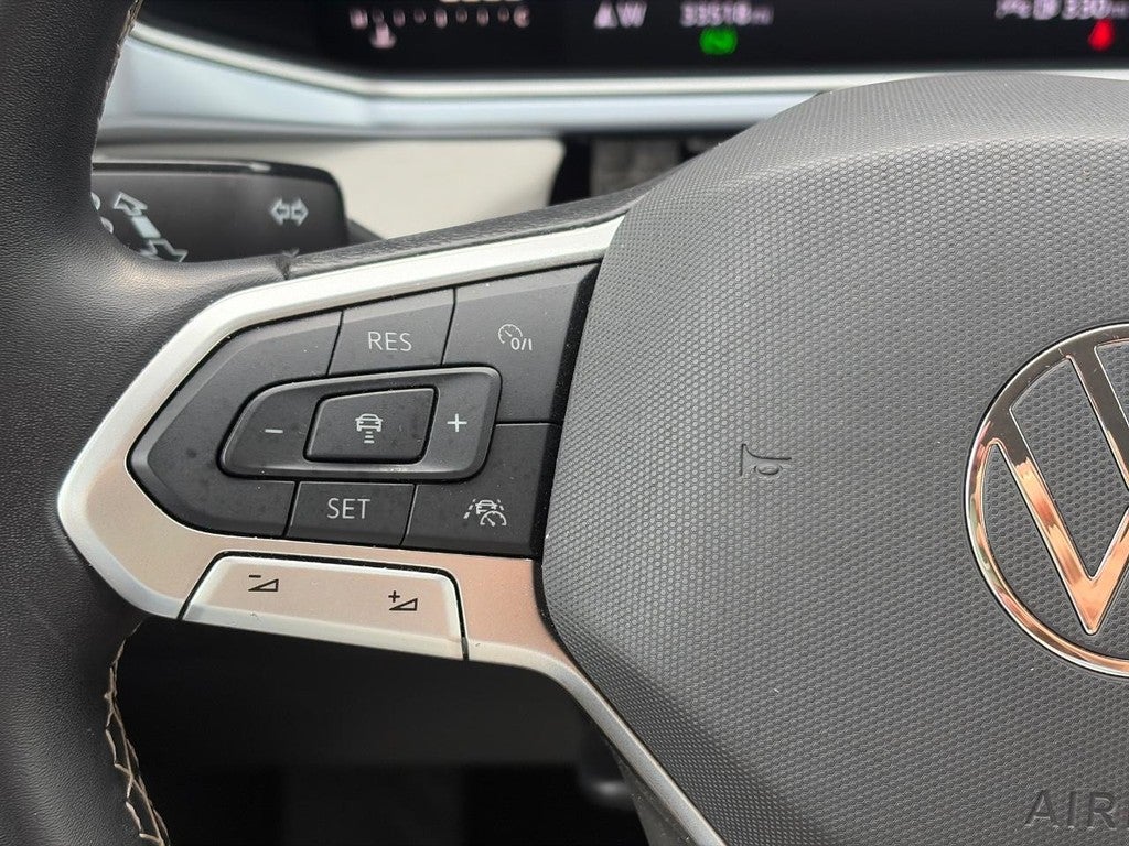 2025 Volkswagen Taos SE 4MOTION