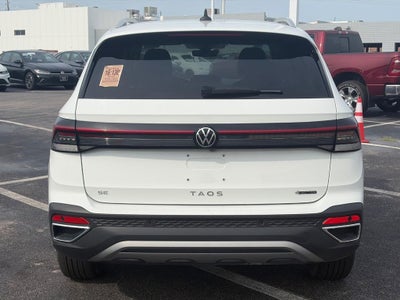 2025 Volkswagen Taos SE 4MOTION