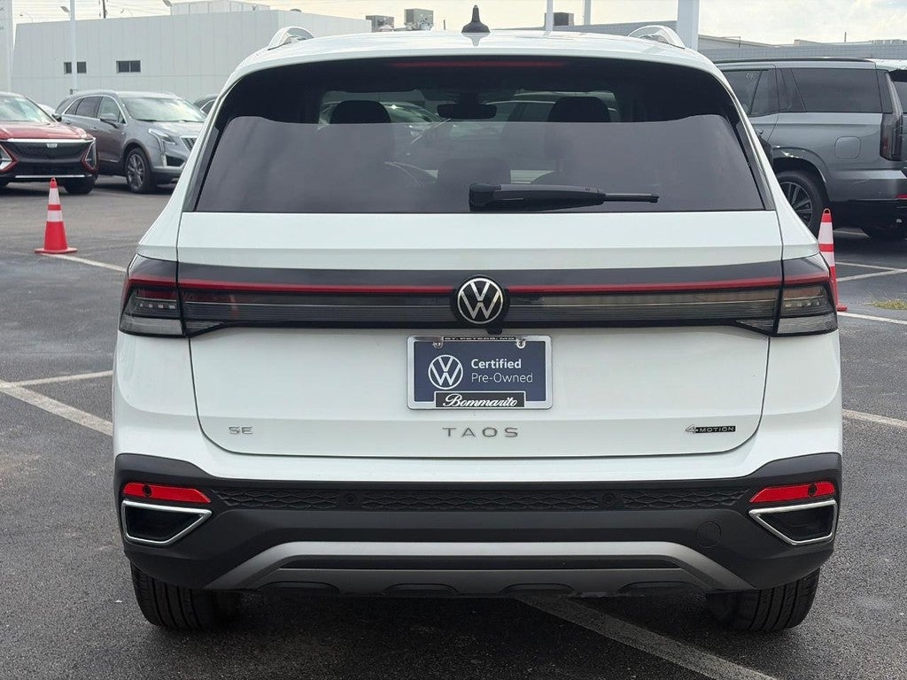 2025 Volkswagen Taos SE 4MOTION