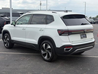 2025 Volkswagen Taos SE 4MOTION