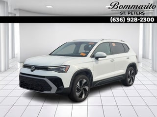 2025 Volkswagen Taos SE 4MOTION