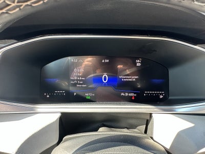 2025 Volkswagen Taos SE 4MOTION