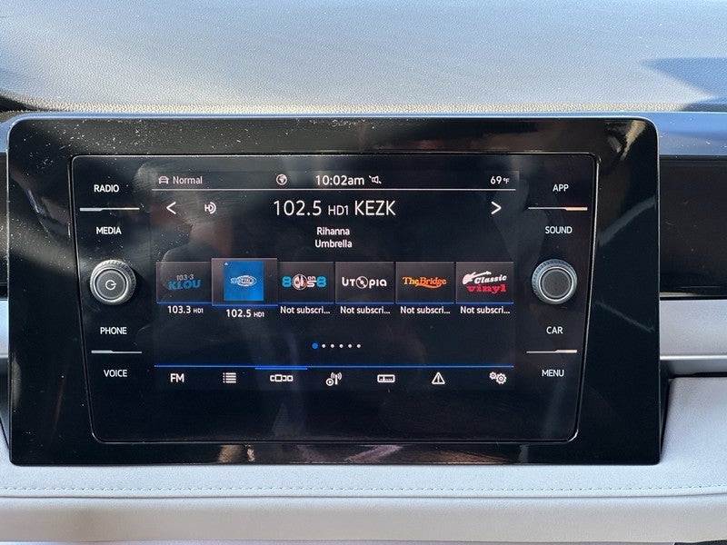 2025 Volkswagen Taos SE 4MOTION