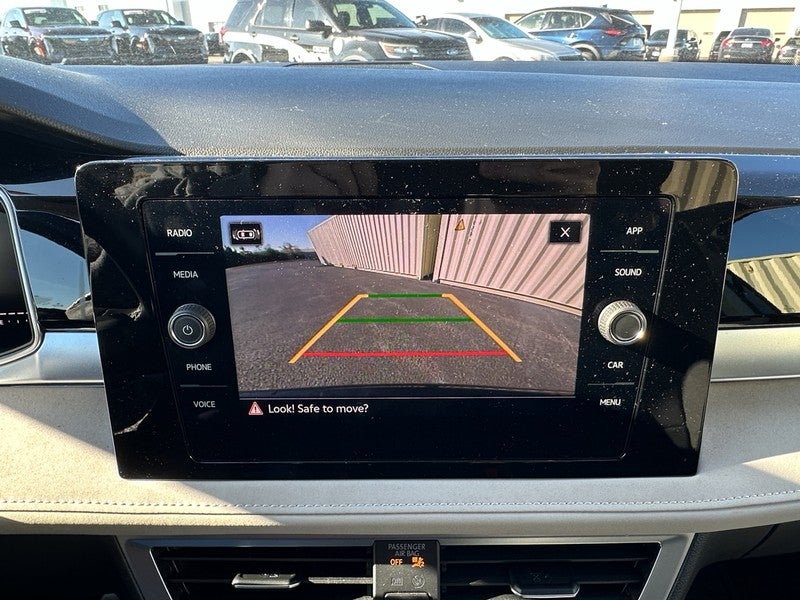 2025 Volkswagen Taos SE 4MOTION