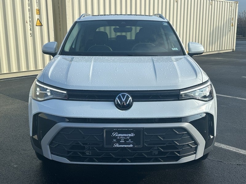 2025 Volkswagen Taos SE 4MOTION