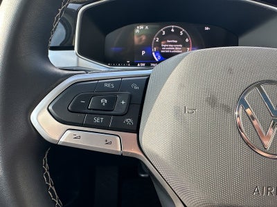 2025 Volkswagen Taos SE 4MOTION