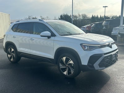 2025 Volkswagen Taos SE 4MOTION