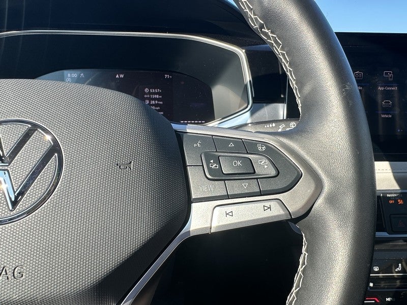 2025 Volkswagen Taos SE 4MOTION