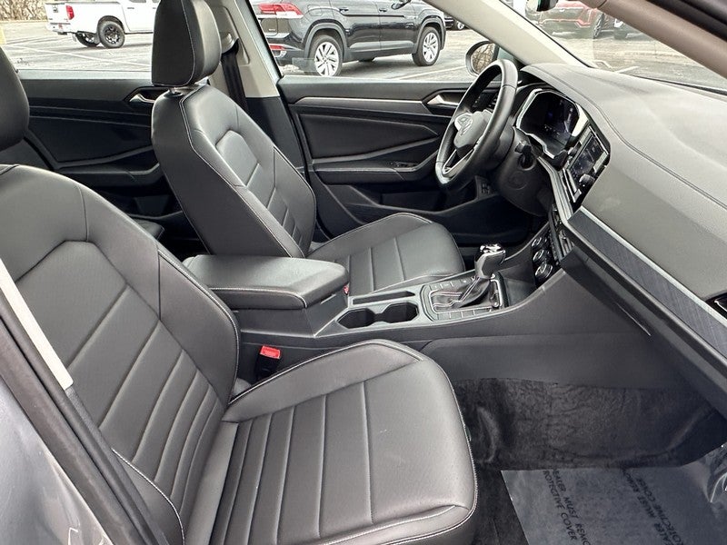 2023 Volkswagen Jetta SE Auto