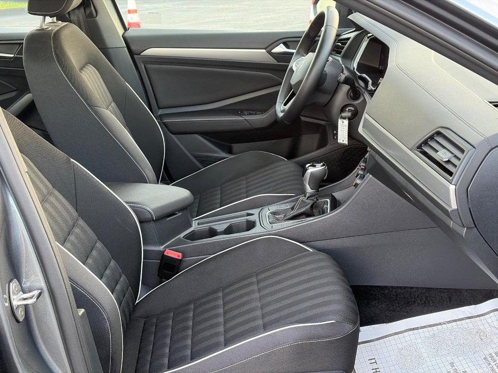 2024 Volkswagen Jetta Sport Auto