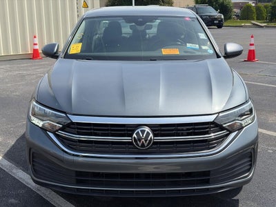 2024 Volkswagen Jetta SE Auto
