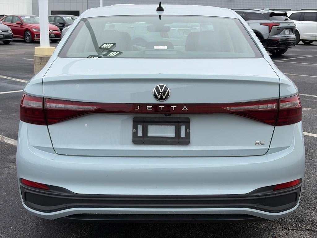 2025 Volkswagen Jetta SE Auto