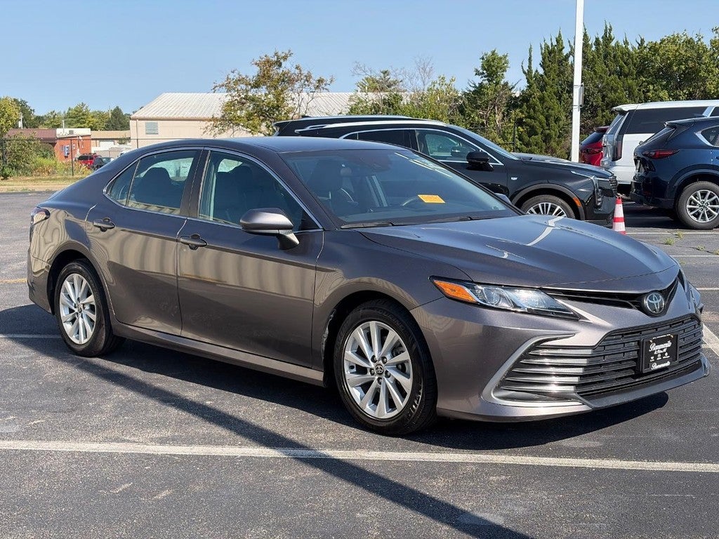 2023 Toyota Camry LE Auto (Natl)