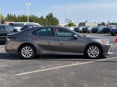 2023 Toyota Camry LE Auto (Natl)