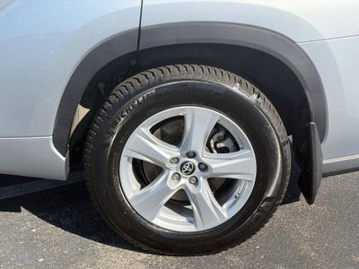 2022 Toyota Highlander LE AWD (Natl)