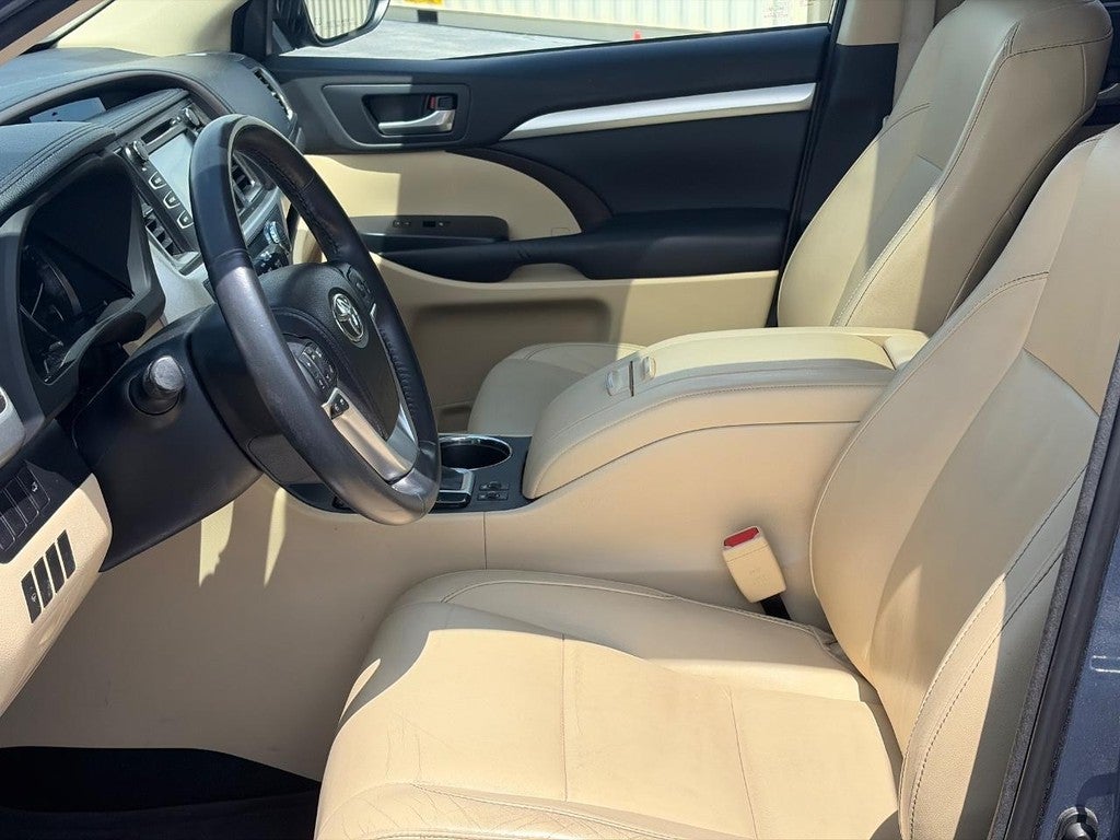 2014 Toyota Highlander FWD 4dr V6 XLE