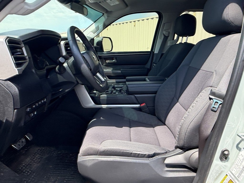 2023 Toyota Tundra 4WD SR5 CrewMax 5.5' Bed 3.5L (Natl)
