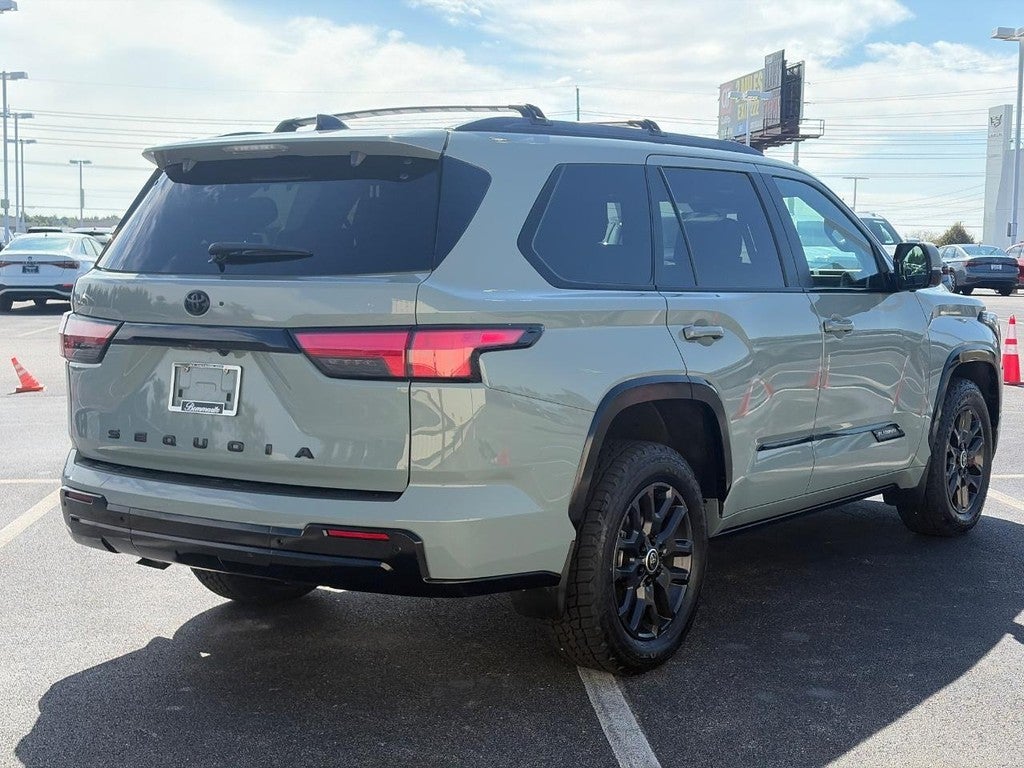 2024 Toyota Sequoia Platinum 4WD (Natl)