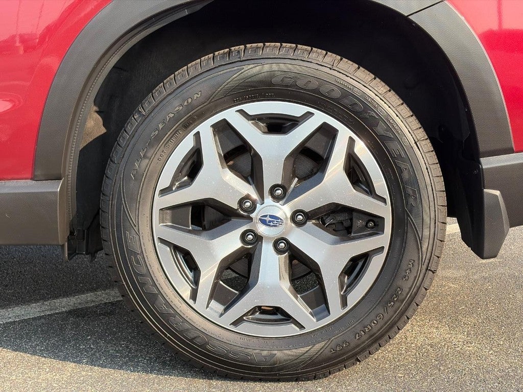 2023 Subaru Forester Premium CVT