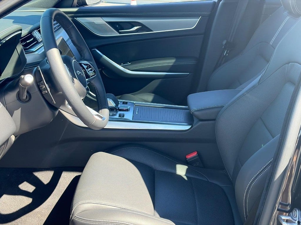 2024 Jaguar XF R-Dynamic SE Sedan AWD