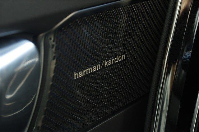 2021 Volvo XC40 Recharge P8 eAWD Pure Electric