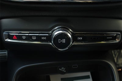 2021 Volvo XC40 Recharge P8 eAWD Pure Electric