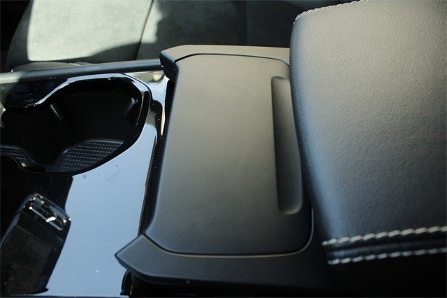 2021 Volvo XC40 Recharge P8 eAWD Pure Electric