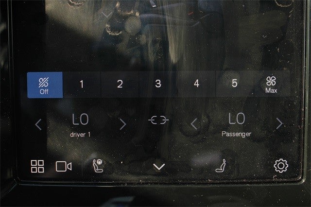 2021 Volvo XC40 Recharge P8 eAWD Pure Electric