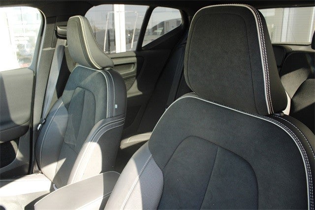 2021 Volvo XC40 Recharge P8 eAWD Pure Electric