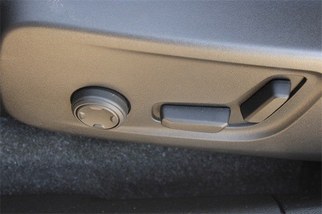 2021 Volvo XC40 Recharge P8 eAWD Pure Electric