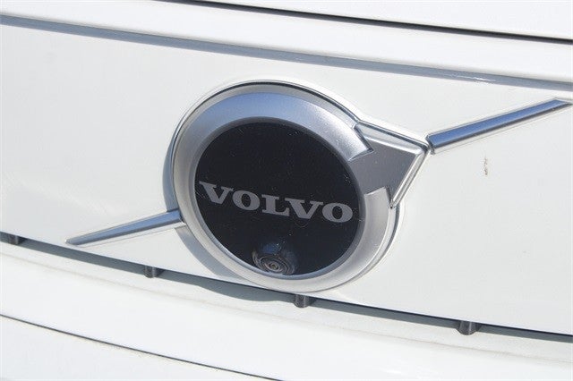 2021 Volvo XC40 Recharge P8 eAWD Pure Electric