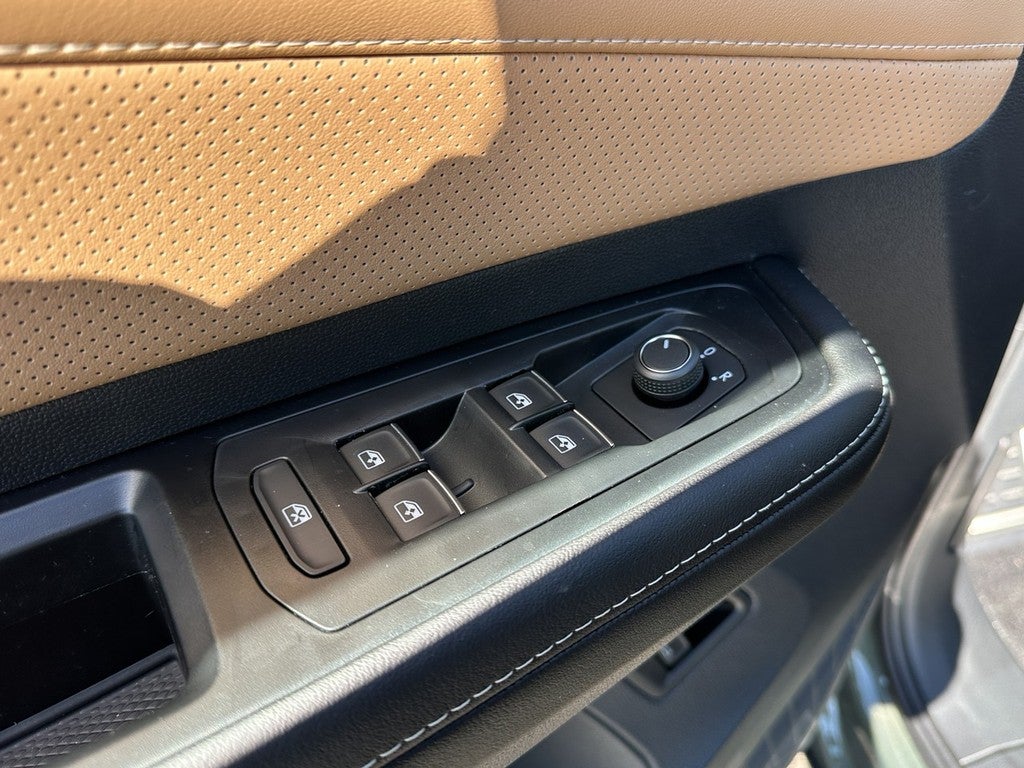 2026 Volkswagen Atlas Cross Sport 2.0T SEL R-Line Black 4MOTION