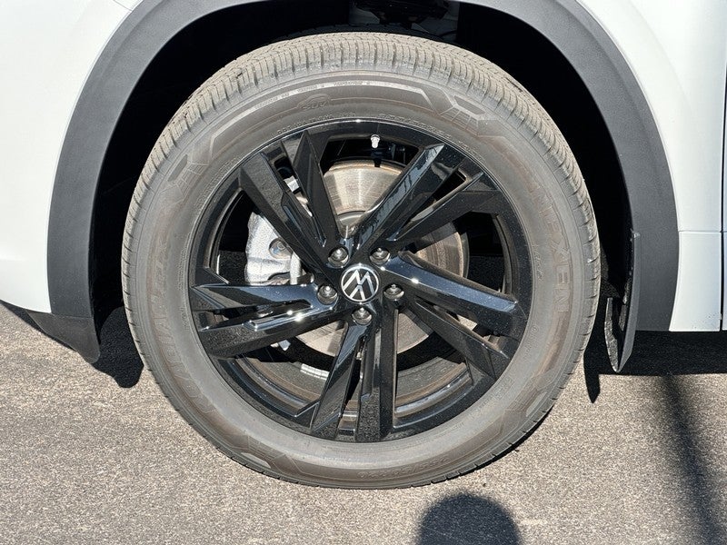 2026 Volkswagen Atlas Cross Sport 2.0T SEL R-Line Black 4MOTION