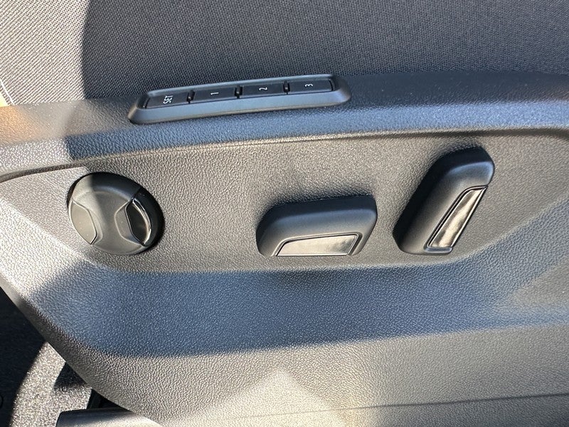 2026 Volkswagen Atlas Cross Sport 2.0T SEL R-Line Black 4MOTION