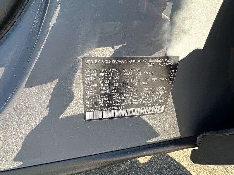 2026 Volkswagen Atlas Cross Sport 2.0T SEL R-Line Black 4MOTION