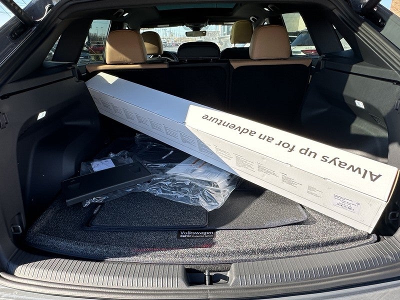 2026 Volkswagen Atlas Cross Sport 2.0T SEL R-Line Black 4MOTION