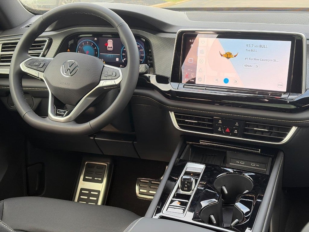 2026 Volkswagen Atlas Cross Sport 2.0T SEL R-Line Black 4MOTION